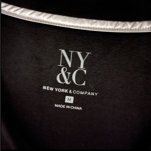 Women’s black metallic sweat set - size medium - Picture 4 of 6